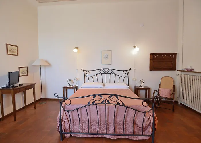 בית הארחה Corte Fitti סוזארה